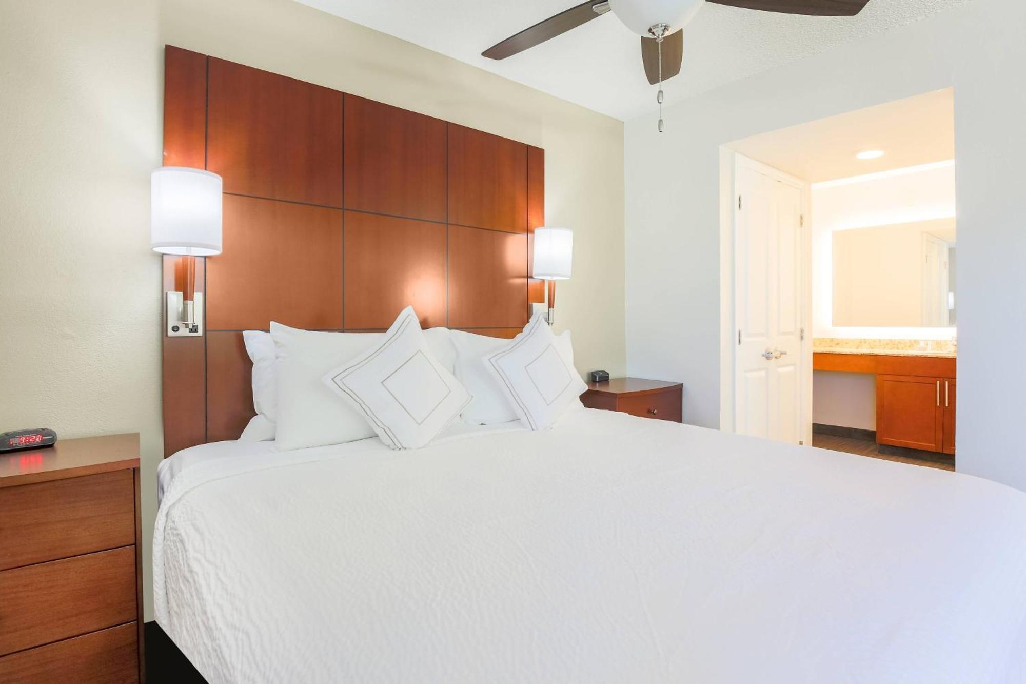 Residence Inn By Marriott Atlanta Cumberland/Galleria Смирна Экстерьер фото