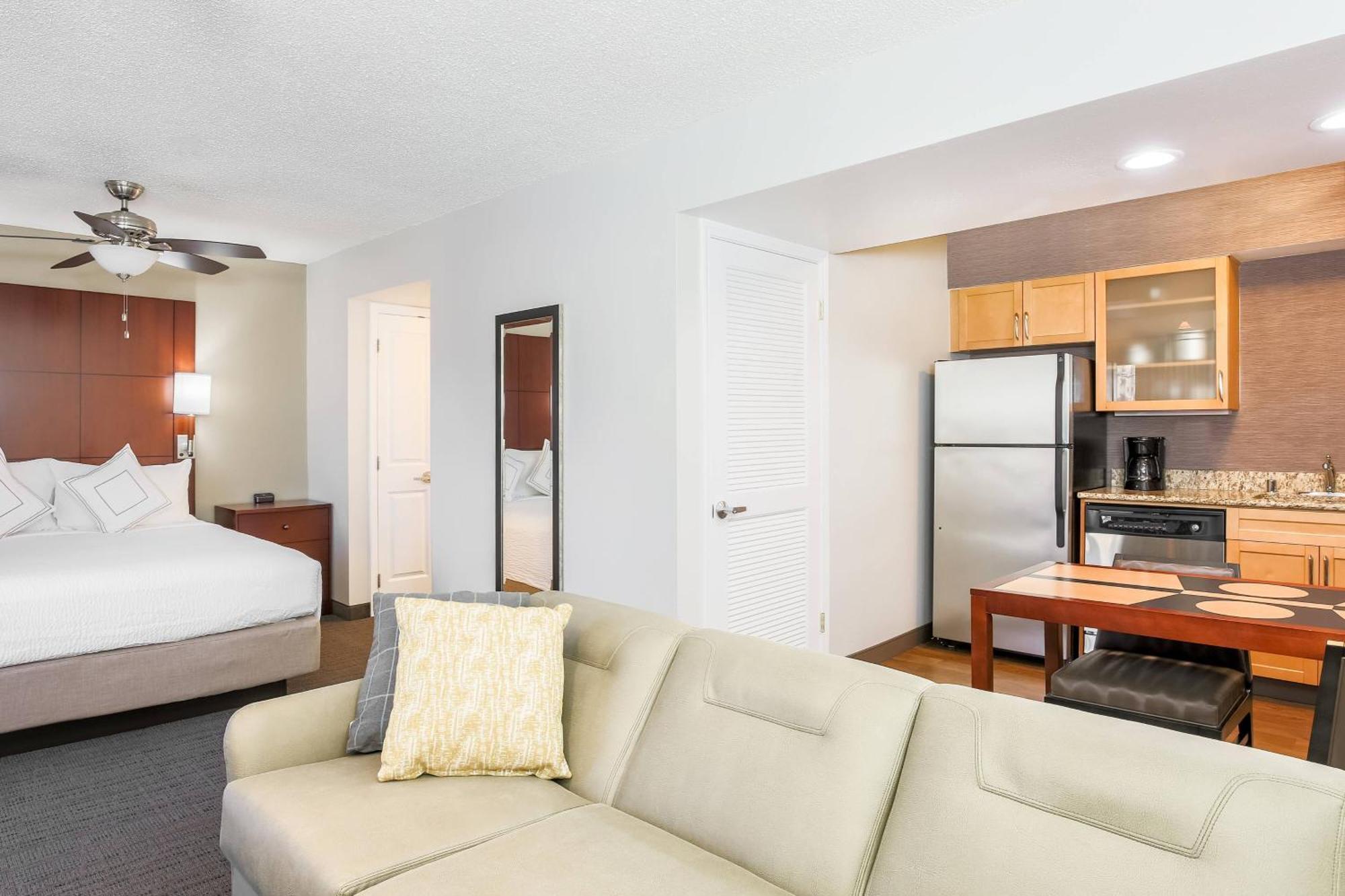 Residence Inn By Marriott Atlanta Cumberland/Galleria Смирна Экстерьер фото